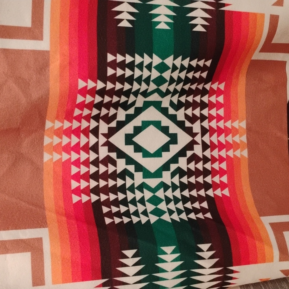 Geometric Patterned Hooded Coat - image 7